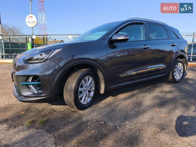 Внедорожник / Кроссовер Kia Niro 2019 в Луцке фото 6 Внедорожник / Кроссовер Kia Niro 2019 в Луцке
