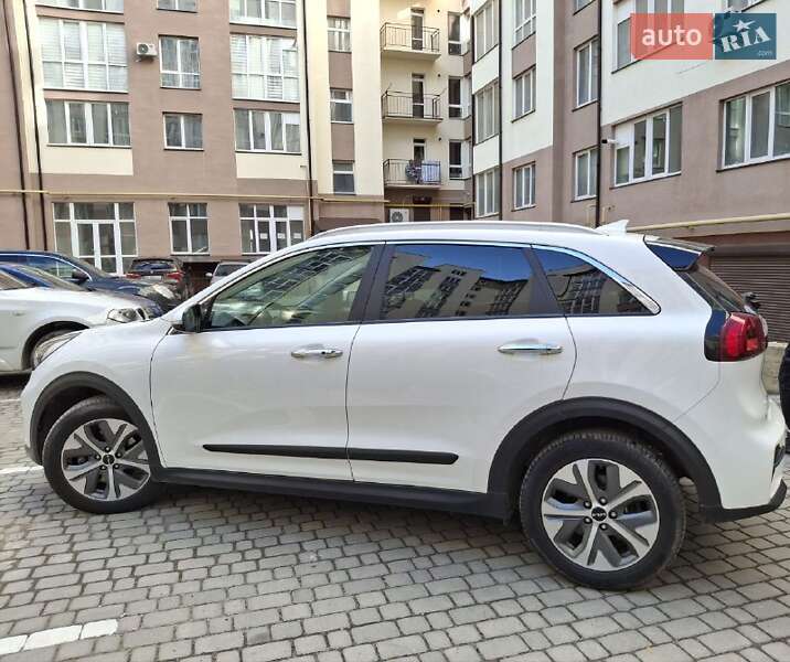 Внедорожник / Кроссовер Kia Niro 2021 в Ивано-Франковске фото 4 Внедорожник / Кроссовер Kia Niro 2021 в Ивано-Франковске