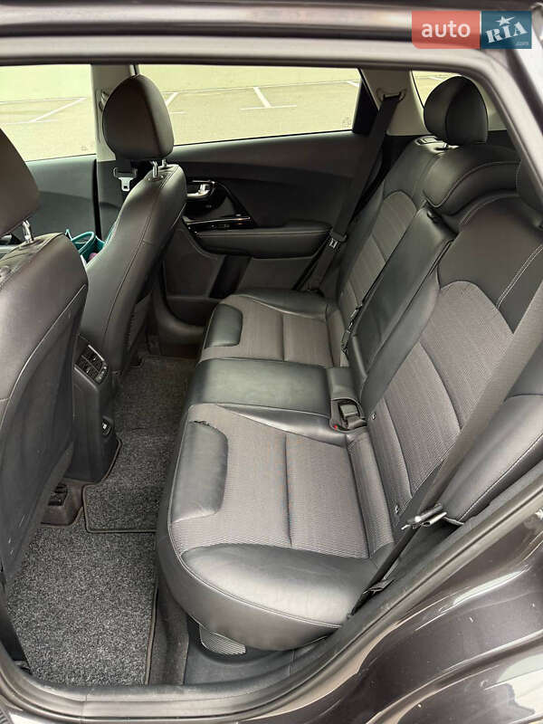 Позашляховик / Кросовер Kia Niro 2018 в Києві