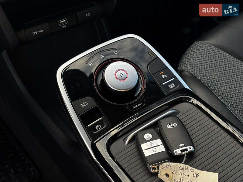 Внедорожник / Кроссовер Kia Niro 2020 в Львове