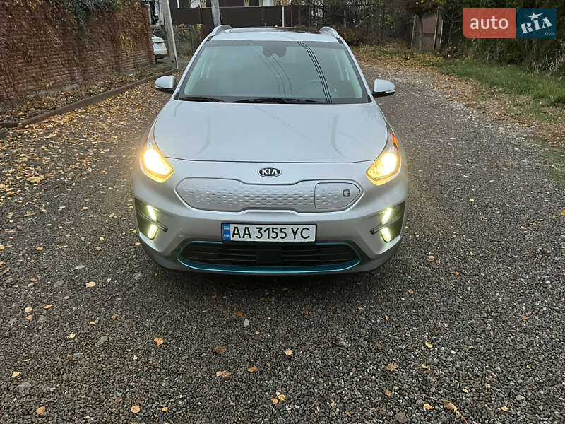 Внедорожник / Кроссовер Kia Niro 2019 в Киеве