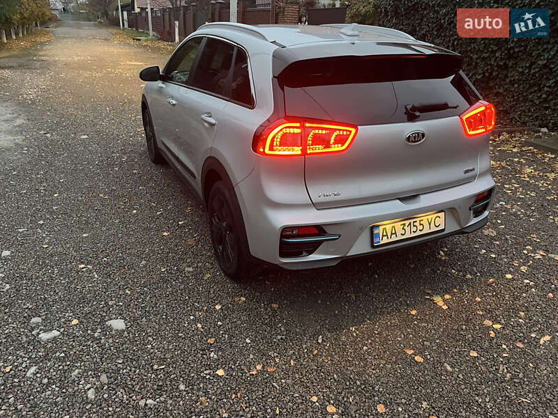 Внедорожник / Кроссовер Kia Niro 2019 в Киеве
