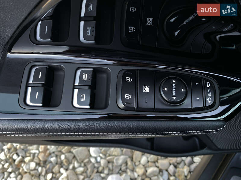 Внедорожник / Кроссовер Kia Niro 2020 в Львове