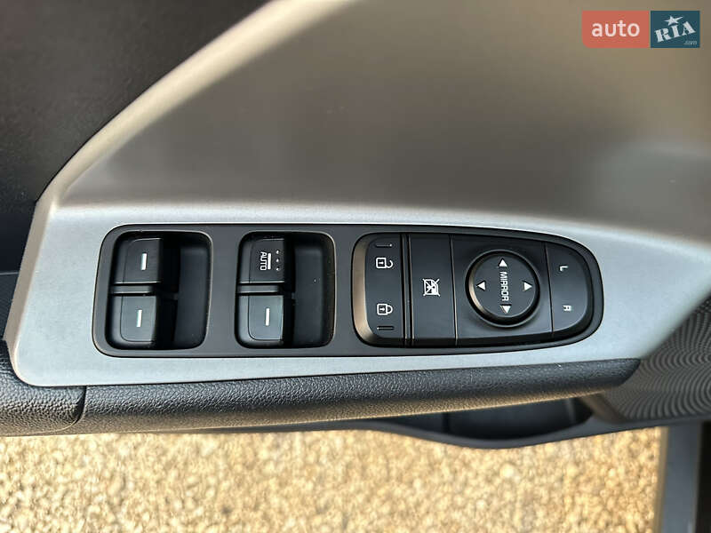 Внедорожник / Кроссовер Kia Niro 2019 в Бродах