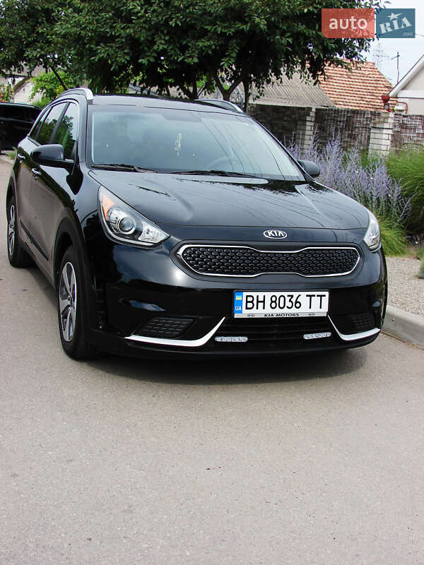 Внедорожник / Кроссовер Kia Niro 2017 в Одессе фото 4 Внедорожник / Кроссовер Kia Niro 2017 в Одессе