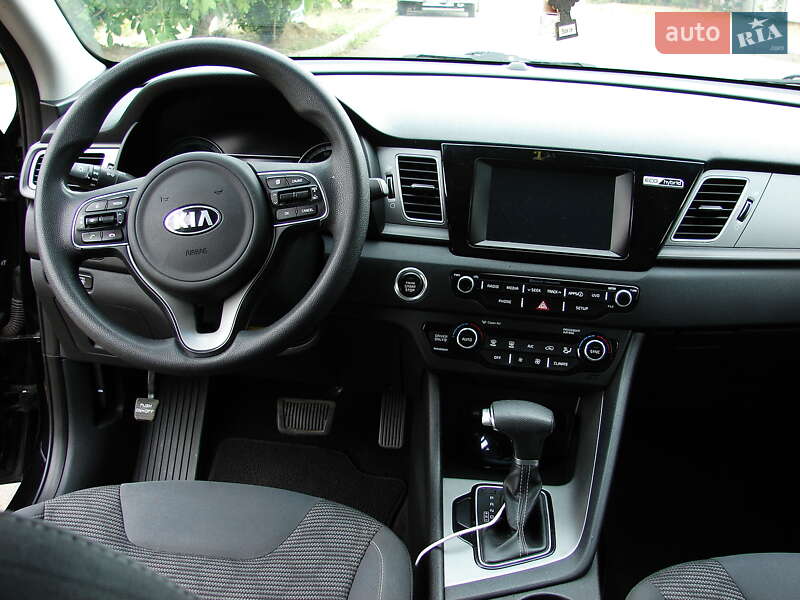 Внедорожник / Кроссовер Kia Niro 2017 в Одессе фото 17 Внедорожник / Кроссовер Kia Niro 2017 в Одессе