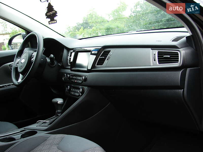 Внедорожник / Кроссовер Kia Niro 2017 в Одессе фото 23 Внедорожник / Кроссовер Kia Niro 2017 в Одессе