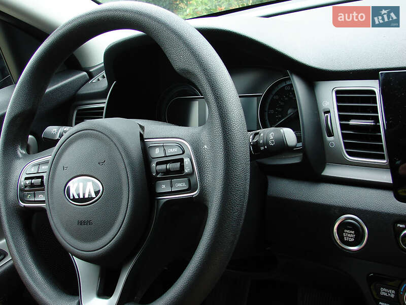 Внедорожник / Кроссовер Kia Niro 2017 в Одессе фото 19 Внедорожник / Кроссовер Kia Niro 2017 в Одессе