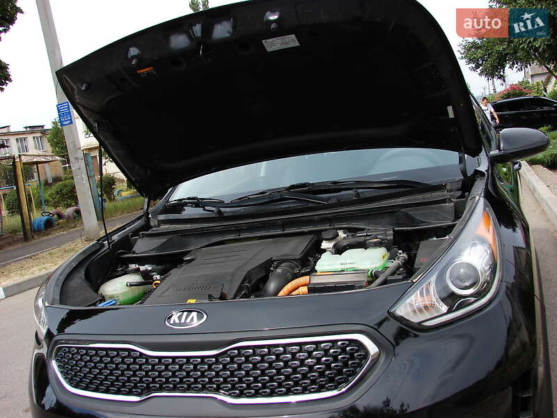 Внедорожник / Кроссовер Kia Niro 2017 в Одессе фото 28 Внедорожник / Кроссовер Kia Niro 2017 в Одессе