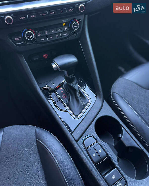 Позашляховик / Кросовер Kia Niro 2020 в Вінниці