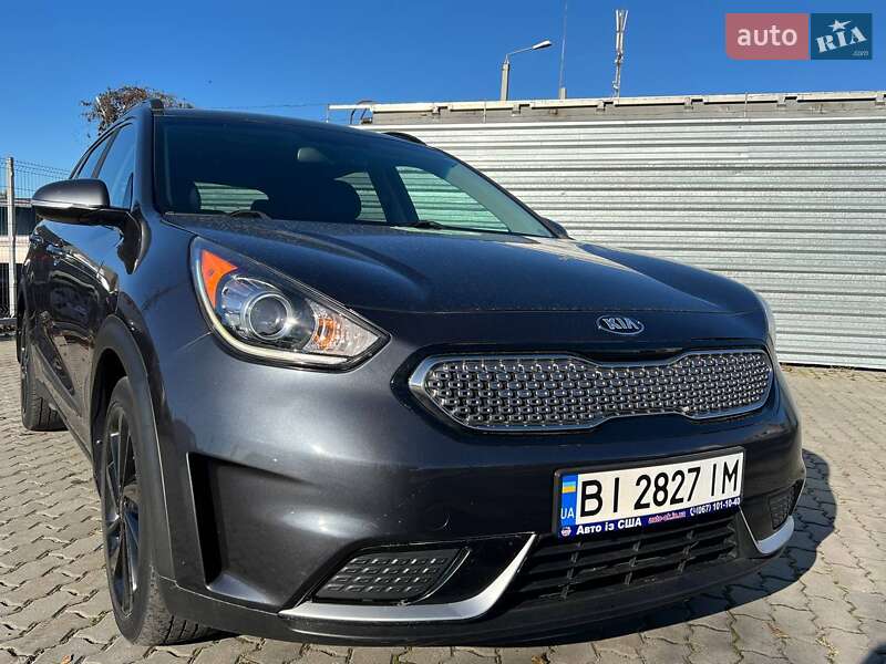 Внедорожник / Кроссовер Kia Niro 2017 в Кременчуге