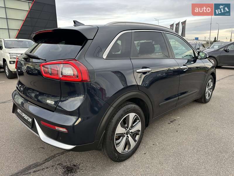 Внедорожник / Кроссовер Kia Niro 2017 в Киеве