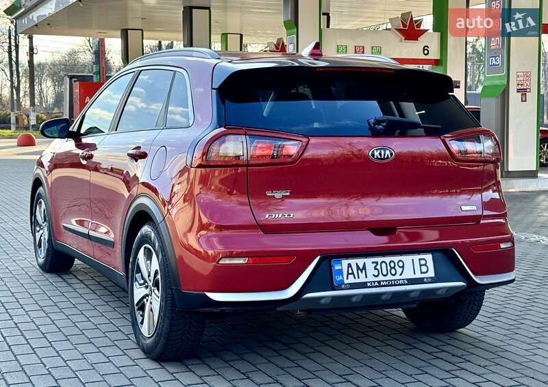 Внедорожник / Кроссовер Kia Niro 2017 в Житомире фото 6 Внедорожник / Кроссовер Kia Niro 2017 в Житомире