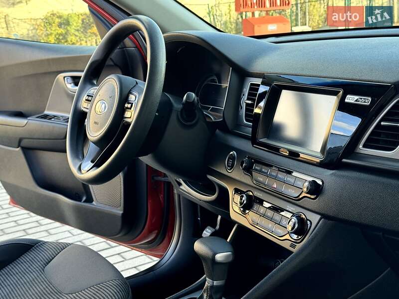 Внедорожник / Кроссовер Kia Niro 2017 в Житомире фото 36 Внедорожник / Кроссовер Kia Niro 2017 в Житомире