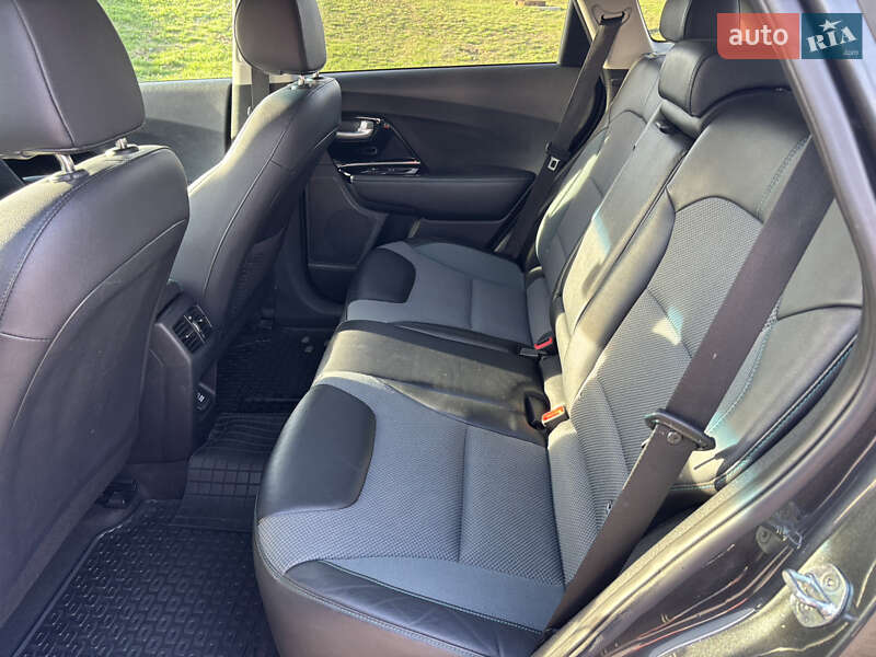 Внедорожник / Кроссовер Kia Niro 2021 в Киеве