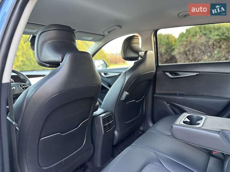 Внедорожник / Кроссовер Kia Niro 2024 в Дрогобыче