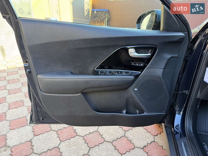 Внедорожник / Кроссовер Kia Niro 2020 в Ровно фото 11 Внедорожник / Кроссовер Kia Niro 2020 в Ровно