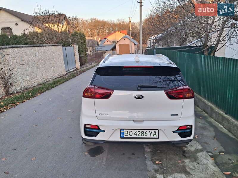 Позашляховик / Кросовер Kia Niro 2021 в Тернополі фото 5 Позашляховик / Кросовер Kia Niro 2021 в Тернополі