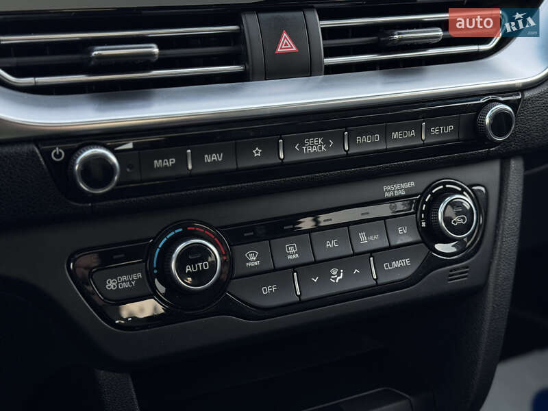 Внедорожник / Кроссовер Kia Niro 2021 в Киеве