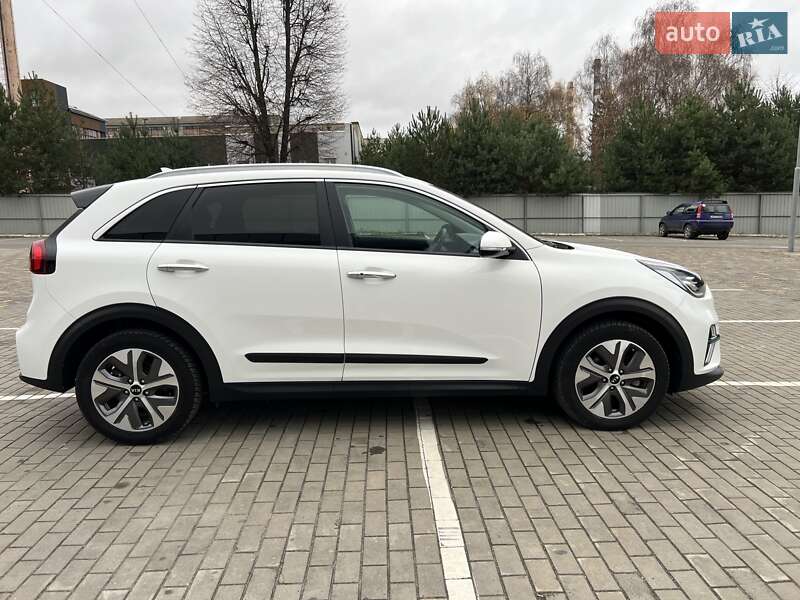 Внедорожник / Кроссовер Kia Niro 2020 в Луцке фото 13 Внедорожник / Кроссовер Kia Niro 2020 в Луцке