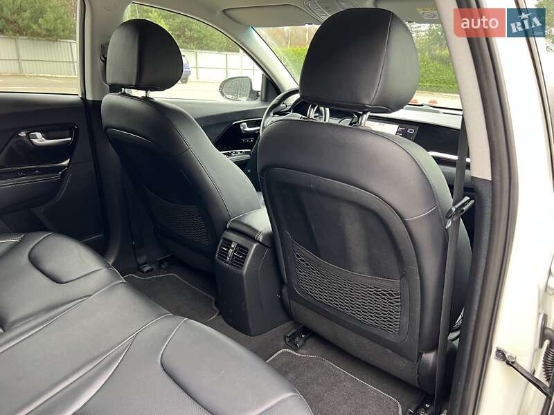 Внедорожник / Кроссовер Kia Niro 2020 в Луцке фото 23 Внедорожник / Кроссовер Kia Niro 2020 в Луцке