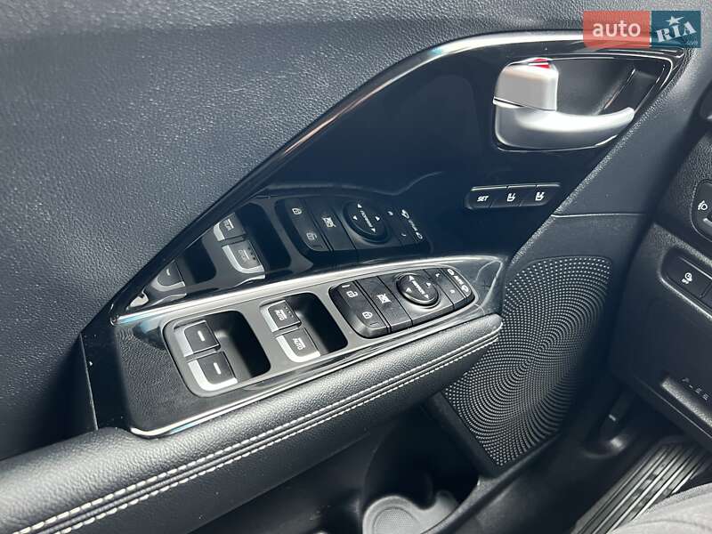 Внедорожник / Кроссовер Kia Niro 2020 в Луцке фото 38 Внедорожник / Кроссовер Kia Niro 2020 в Луцке