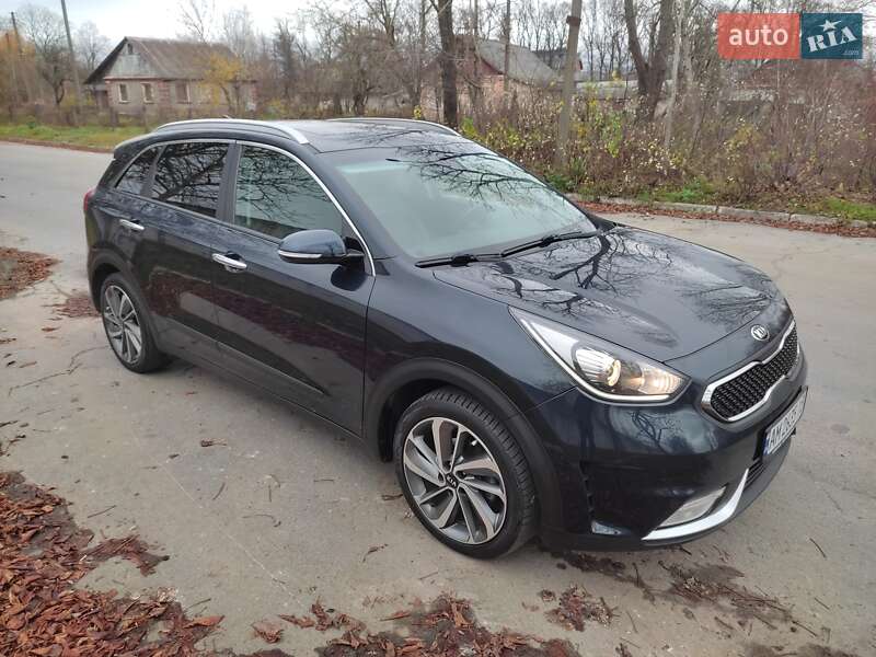 Позашляховик / Кросовер Kia Niro 2017 в Звягелі