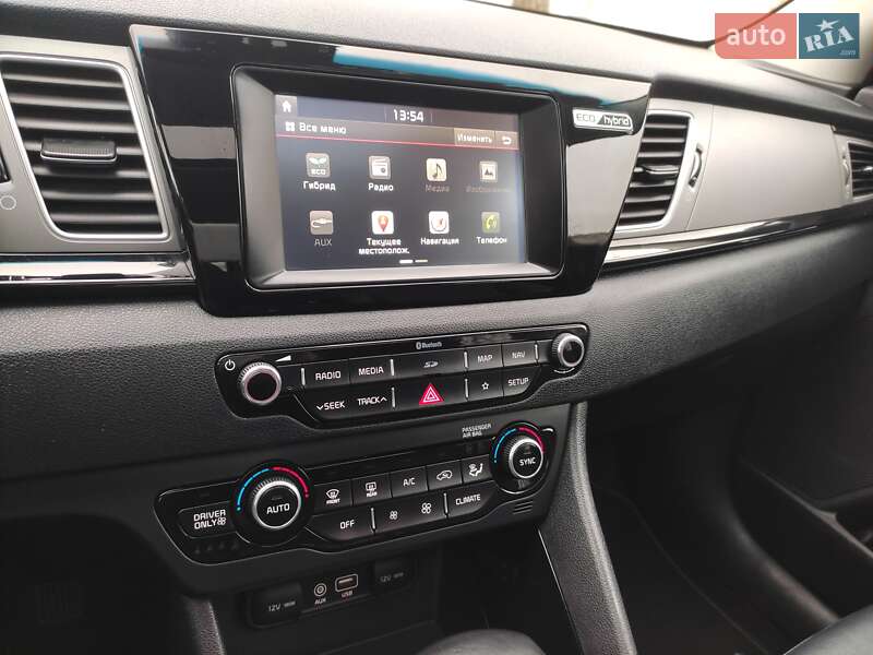 Позашляховик / Кросовер Kia Niro 2017 в Звягелі