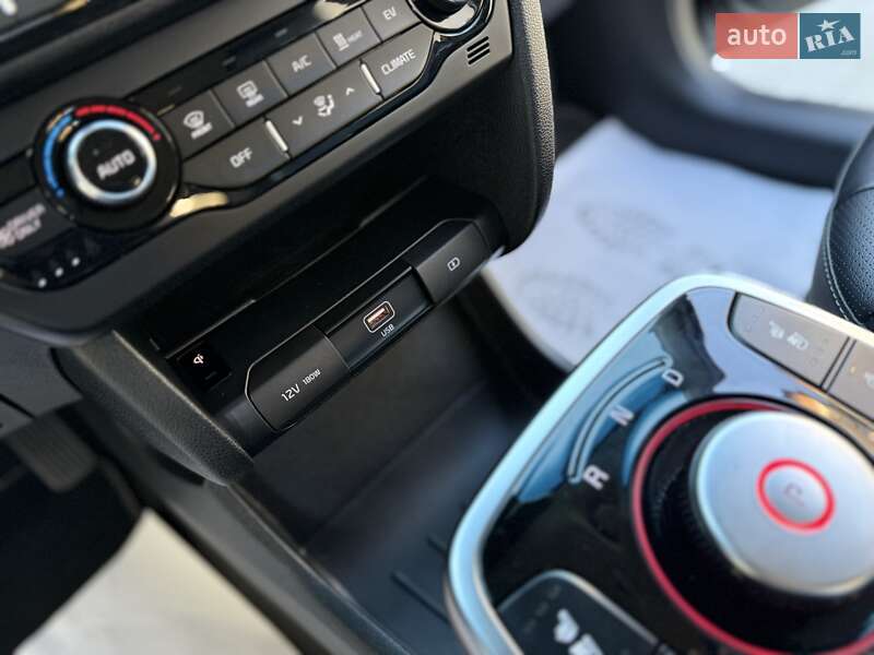 Внедорожник / Кроссовер Kia Niro 2020 в Дрогобыче