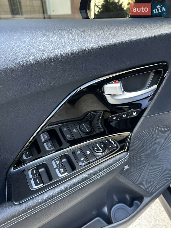 Внедорожник / Кроссовер Kia Niro 2019 в Ивано-Франковске