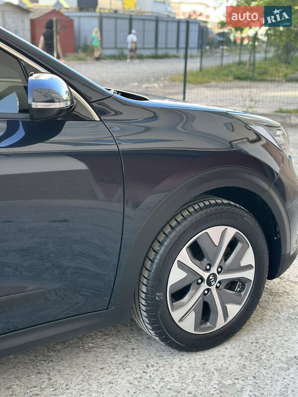 Внедорожник / Кроссовер Kia Niro 2019 в Ивано-Франковске