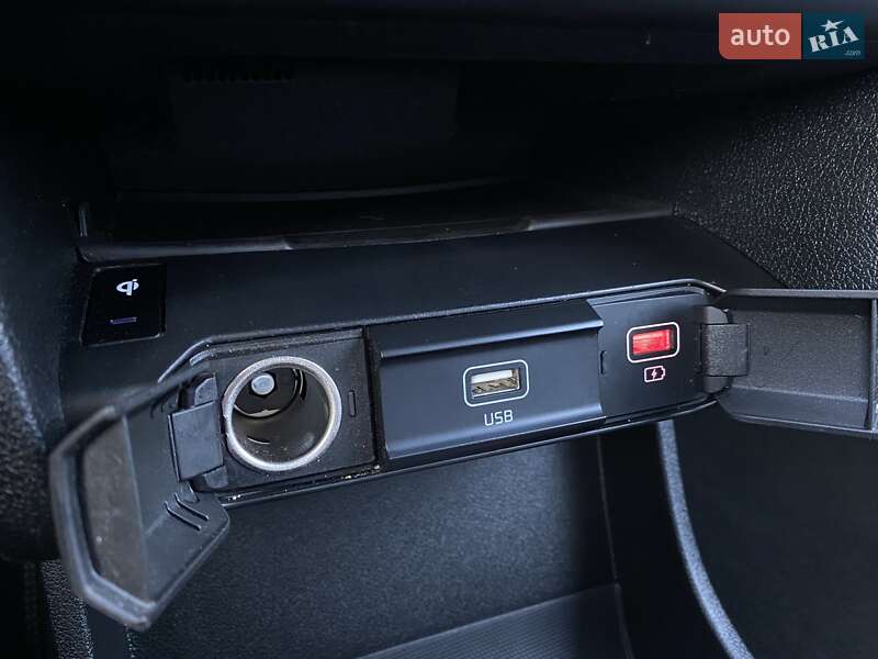 Внедорожник / Кроссовер Kia Niro 2020 в Львове