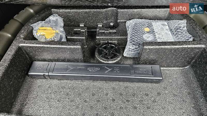 Внедорожник / Кроссовер Kia Niro 2020 в Радомышле фото 31 Внедорожник / Кроссовер Kia Niro 2020 в Радомышле