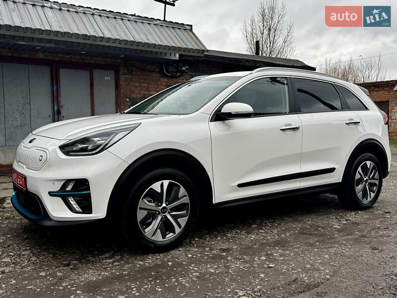 Внедорожник / Кроссовер Kia Niro 2020 в Казатине