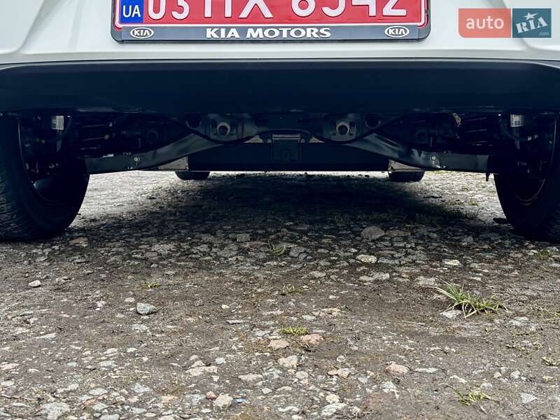 Внедорожник / Кроссовер Kia Niro 2020 в Казатине