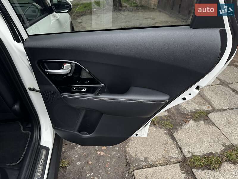 Внедорожник / Кроссовер Kia Niro 2020 в Казатине