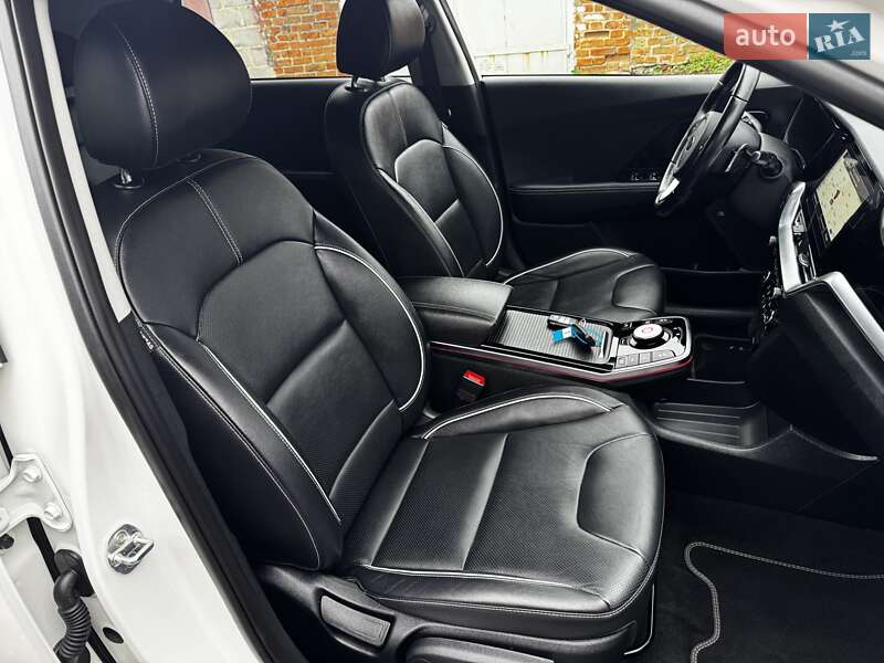 Внедорожник / Кроссовер Kia Niro 2020 в Казатине