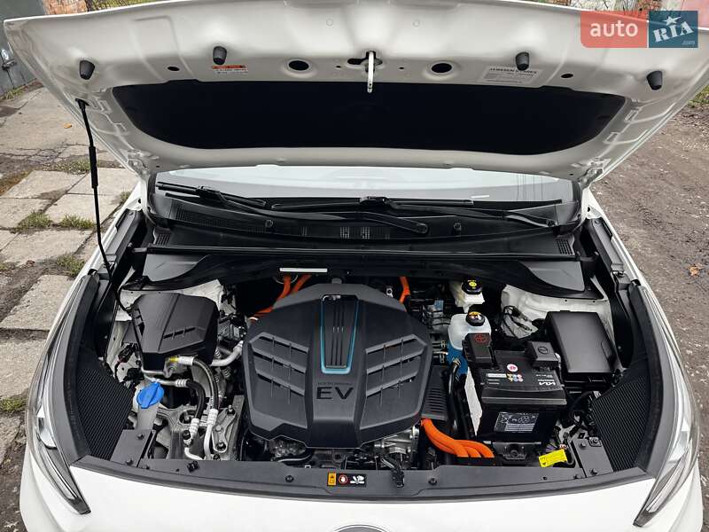 Внедорожник / Кроссовер Kia Niro 2020 в Казатине