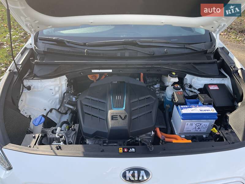 Внедорожник / Кроссовер Kia Niro 2021 в Хмельницком