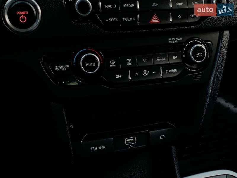 Внедорожник / Кроссовер Kia Niro 2020 в Бердичеве