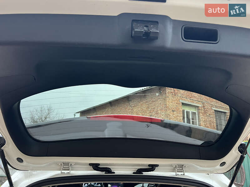 Внедорожник / Кроссовер Kia Niro 2020 в Полтаве