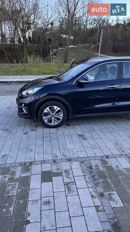 Внедорожник / Кроссовер Kia Niro 2019 в Львове фото 2 Внедорожник / Кроссовер Kia Niro 2019 в Львове