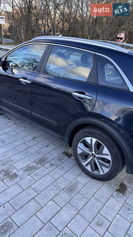 Внедорожник / Кроссовер Kia Niro 2019 в Львове фото 8 Внедорожник / Кроссовер Kia Niro 2019 в Львове