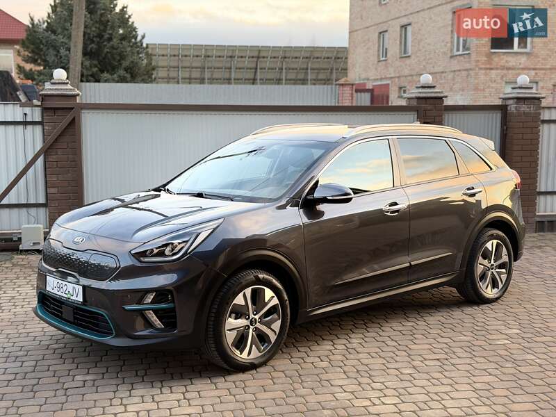 Внедорожник / Кроссовер Kia Niro 2020 в Черновцах