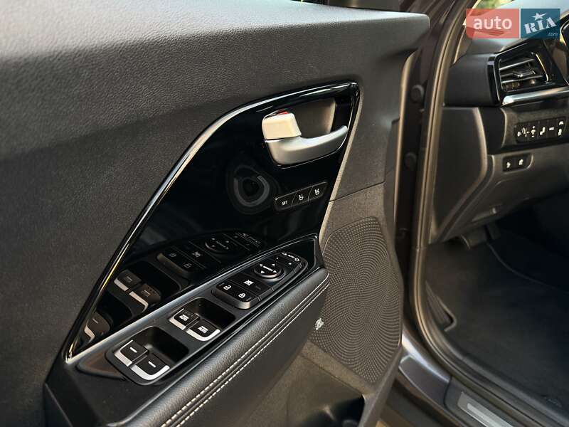 Внедорожник / Кроссовер Kia Niro 2020 в Черновцах