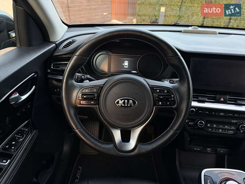 Внедорожник / Кроссовер Kia Niro 2020 в Черновцах