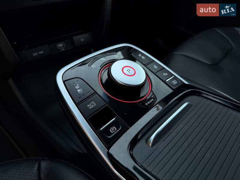 Внедорожник / Кроссовер Kia Niro 2020 в Черновцах