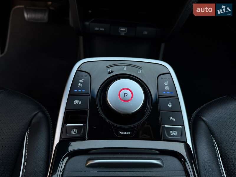 Внедорожник / Кроссовер Kia Niro 2020 в Черновцах