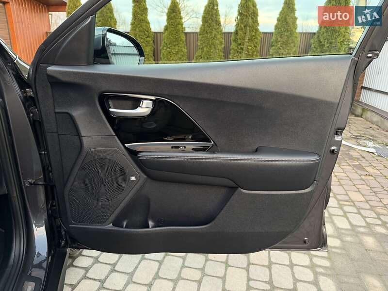 Внедорожник / Кроссовер Kia Niro 2020 в Черновцах