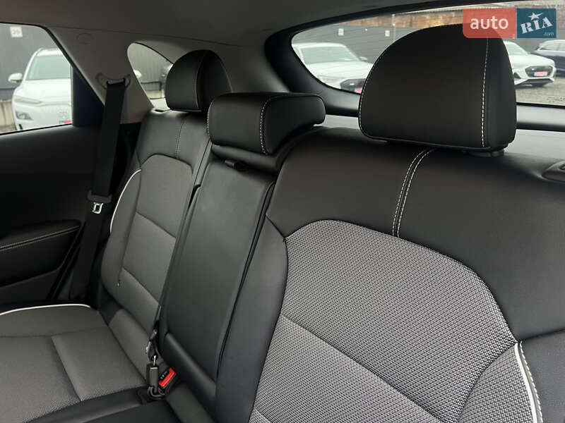 Внедорожник / Кроссовер Kia Niro 2022 в Луцке